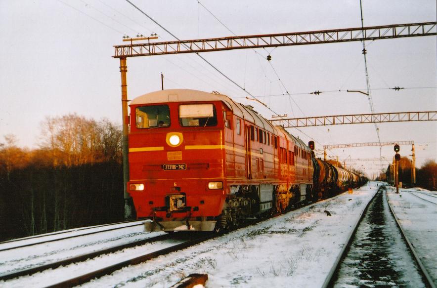 2TE116- 742 (Russian loco)
05.03.2004
Lagedi
