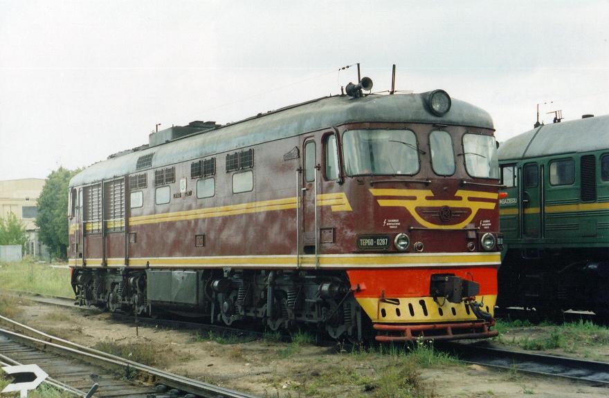 TEP60-0287 (Lithuanian loco)
11.07.2001
Rīga-Šķirotava depot
Võtmesõnad: riga-skirotava
