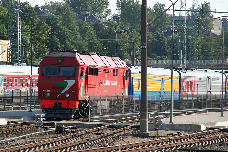TEP70BS-080 (Belorussian loco)
10.07.2010
Vilnius
