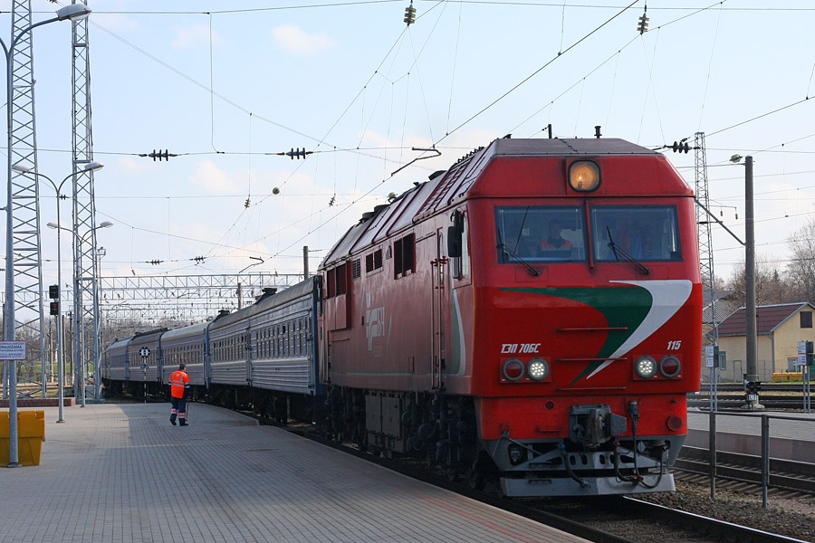 TEP70BS-115 (Belorussian loco)
21.04.2012
Vilnius

