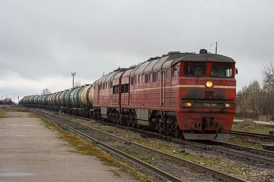 2TE116-1689 (actual 2TE116- 377, Russian loco)
21.04.2007
Tapa
