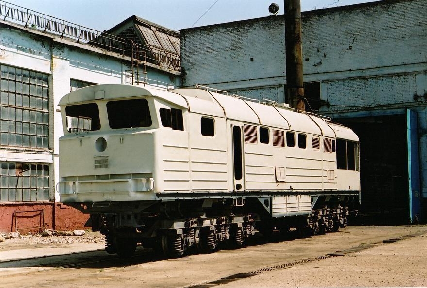 2TE116- 324B
30.05.2005
Lugansk locomotive building factory
