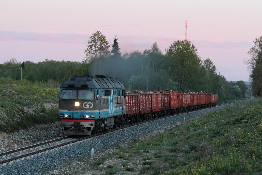 TEP70-0237 hauling freight train
14.05.2014
Viljandi - Sürgavere
