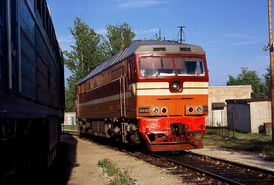 TEP70-0242 (Russian loco)
05.06.2008
Narva
