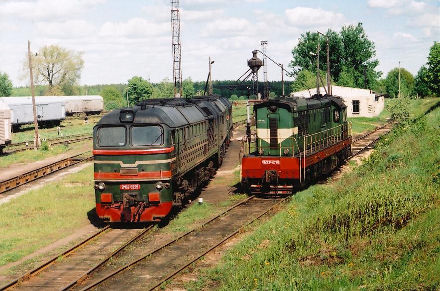 2M62-0225 & ČME3E-6745 (Lithuanian loco)
25.05.1994
Valga
