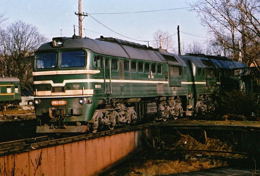 2M62-0703 (Russian loco)
27.03.1990
Tartu
