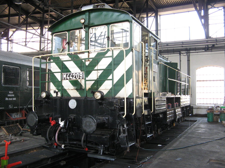 M44-209
11.11.2008
Budapest railway museum
