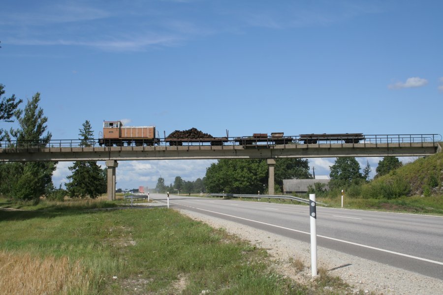 TU8-0425
29.07.2009
Tootsi - Lavassaare, Pärnu highway bridge
Railway dismantling work train
