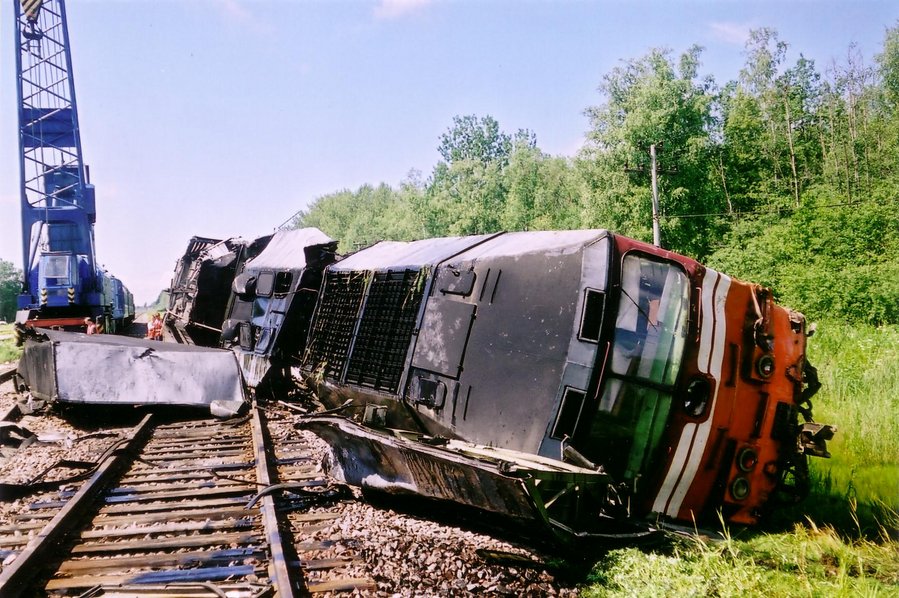 TEP70-0304 (Russian loco)
08.07.2004
Auvere
Võtmesõnad: accidents