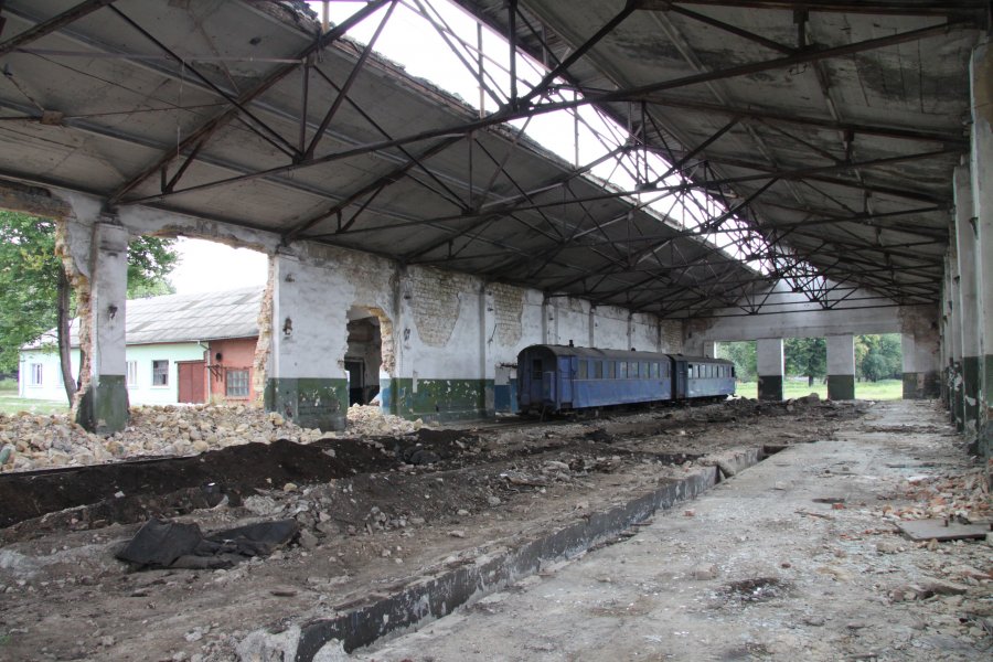 Half-dismantled car depot
31.08.2010
Gayvoron
