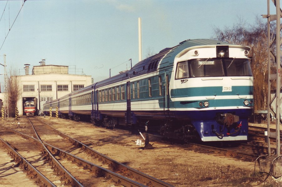 DR1A-224 (Estonian DMU)
21.03.2001
Zasulauks depot

