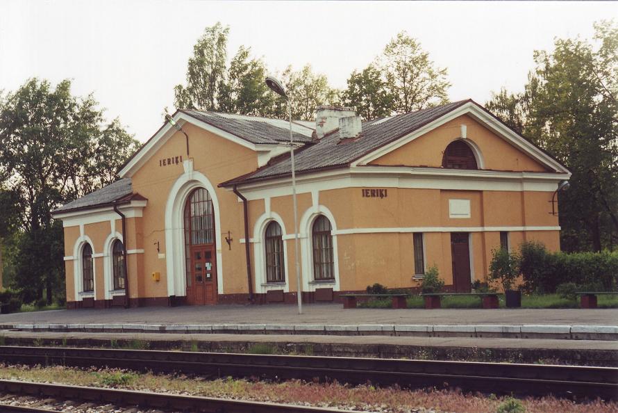 Ieriķi station
10.06.1998
Valga - Riga line
Keywords: ieriki