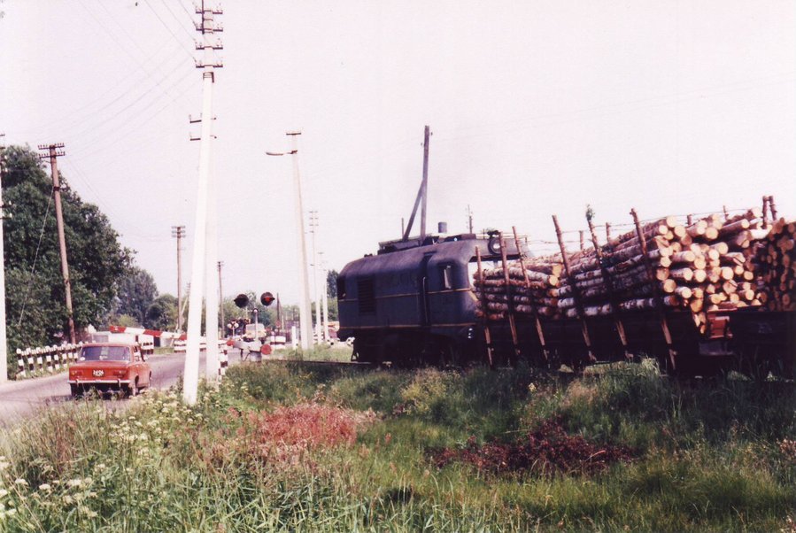 Freight train (TU2-150)
07.06.1989
Medikoniai - Panevežys
