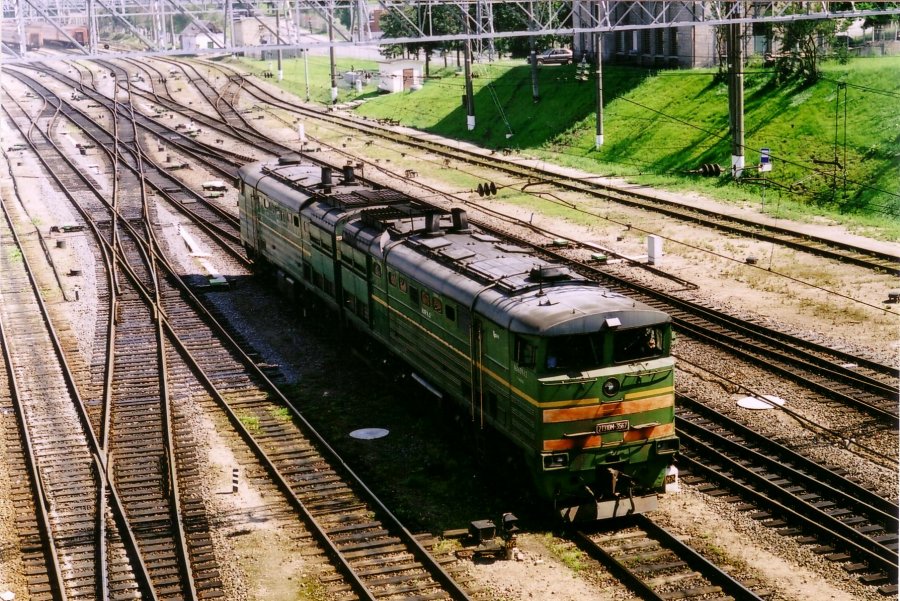 2TE10M-3567 (Belorussian loco)
05.08.2004
Vilnius
