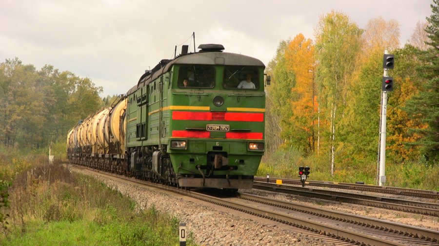 2TE10M-2852 (Belorussian loco)
06.10.2012
Silava
