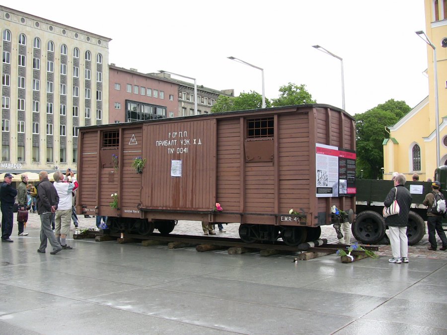 Narrow gauge freight car as a monument for 1941 June deportation
14.06.2011
Tallinn
