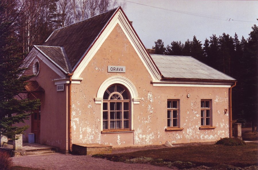 Orava station
06.04.2000
