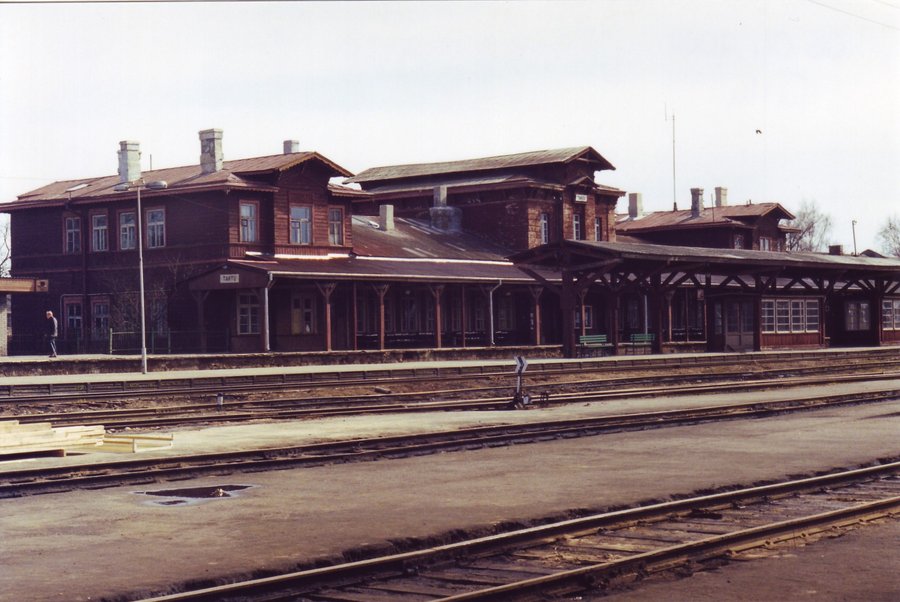 Tartu station
06.04.2000
