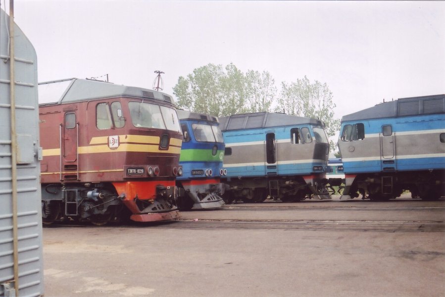 TEP70-0229 (Latvian loco)+0320+0236+0237
06.07.2007
Tallinn-Väike
