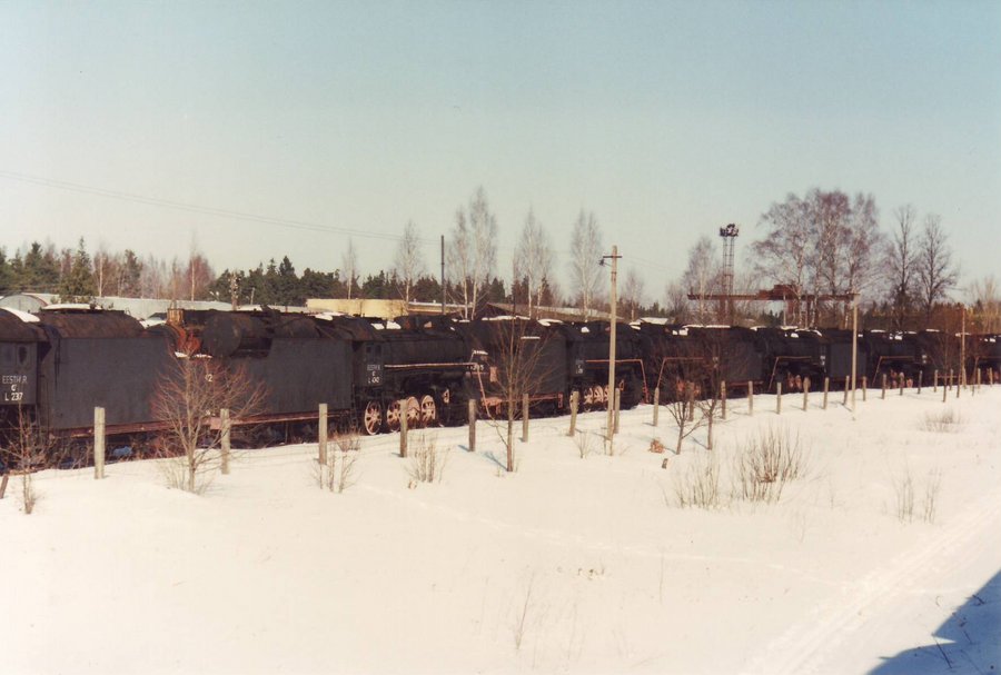 L locomotives
19.03.1996
Valga
Keywords: est_rb