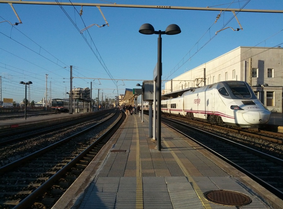 Talgo 250 (RENFE Class 130)
26.01.2015
Tarragona
Võtmesõnad: Talgo renfe