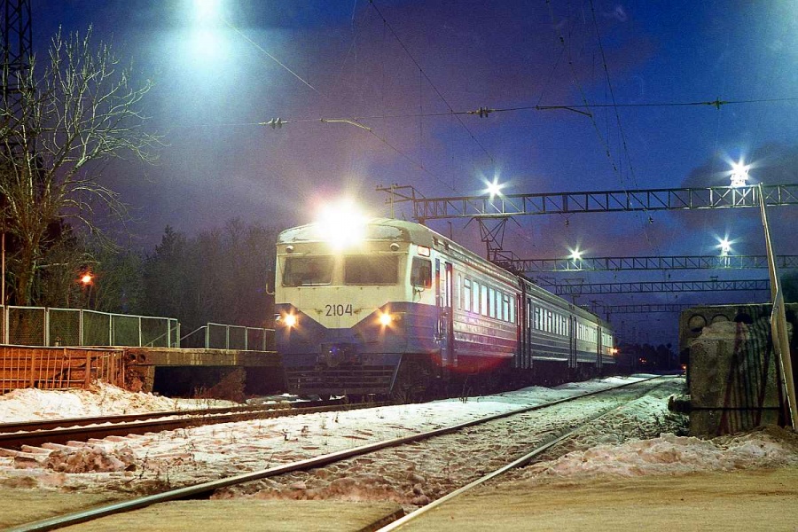 ER2-1032 (EVR ER2-2103/2104)
18.12.2001
Pääsküla
