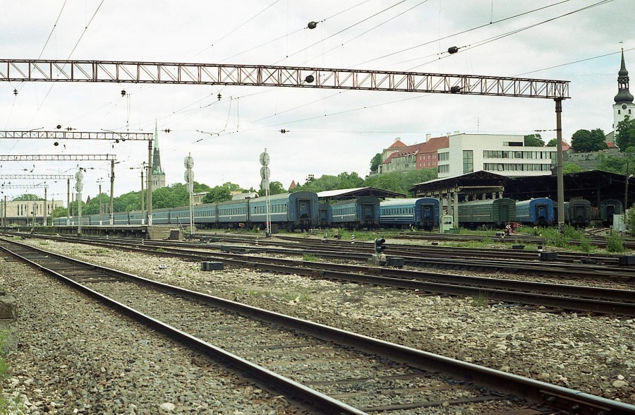Tallinn-Balti station 
21.06.1998
