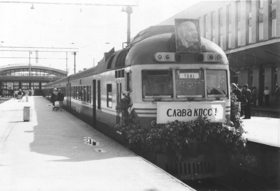 D1-473
07.07.1972
Tallinn-Balti, first 1520 mm train Tallinn-Türi
