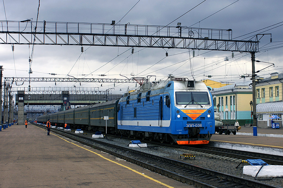 EP1P-036, train 4 Moskva - Peking 
17.09.2011 
Ulan Ude  

