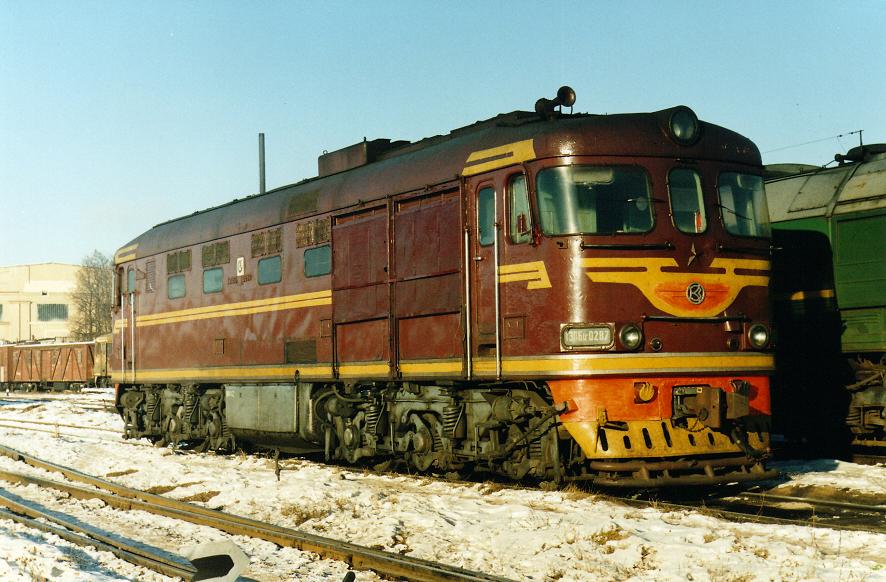 TEP60-0287 (Lithuanian loco)
26.11.1998
Rīga-Šķirotava depot
Schlüsselwörter: riga-skirotava