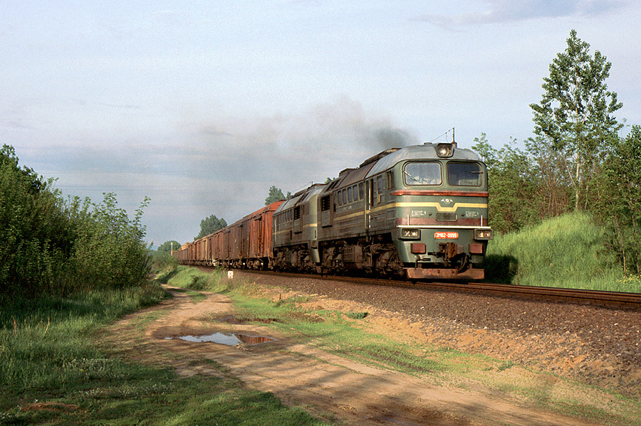 2M62-0999 (Ukrainian loco)
10.05.2004
Eperjeske
