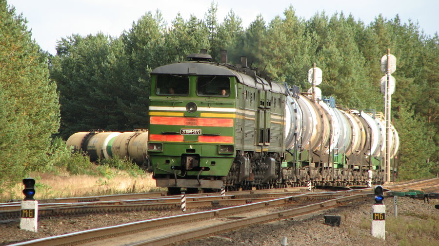 2TE10M-3372 (Belorussian loco)
19.09.2007
Vaidotai
