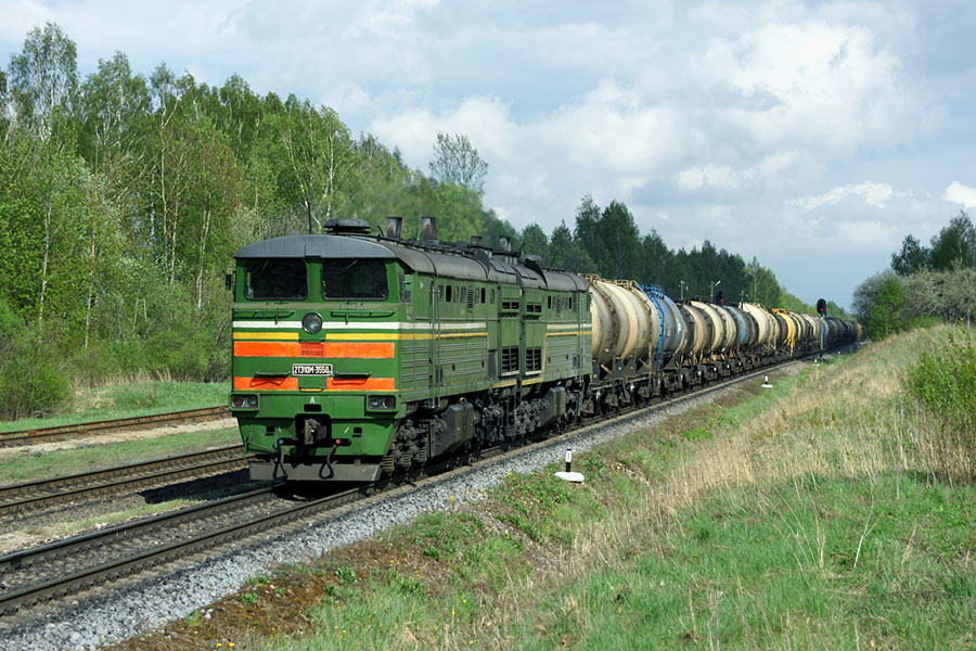 2TE10M-3550 (Belorussian loco)
09.05.2009
Naujene
