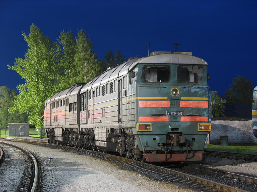 2TE116-1090 (Russian loco)
08.06.2006
Narva
