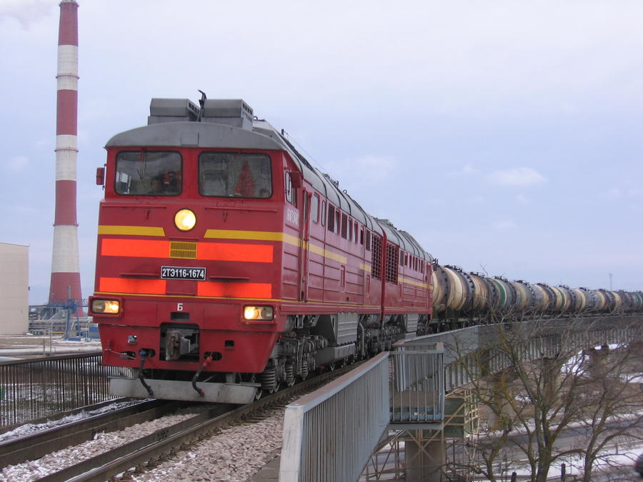 2TE116-1674 (ex. Estonian loco, EVR 2TE116-1403/1404)
06.12.2005
Maardu
