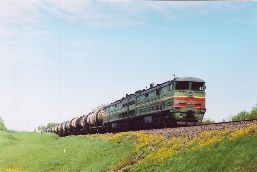 2TE10M-2935 (Belorussian loco)
17.05.2007
Kyviškės
Keywords: kyviskes