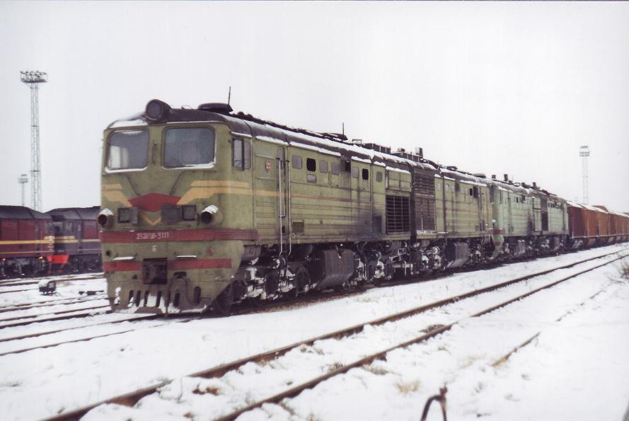 2TE10L-3111 (Russian loco)
29.11.1998
Rīga-Šķirotava
Võtmesõnad: riga-skirotava