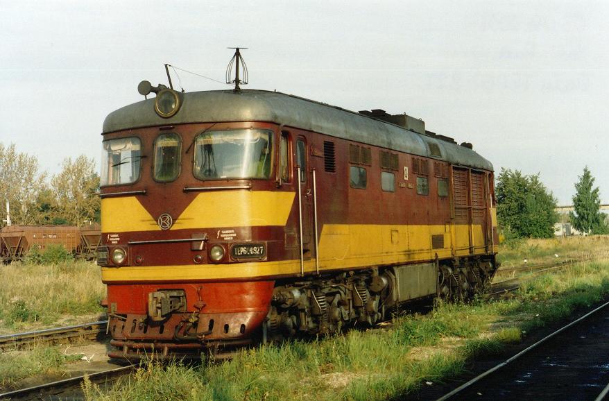 TEP60-0927 (Lithuanian loco)
03.09.2001
Rīga-Šķirotava depot
Võtmesõnad: riga-skirotava