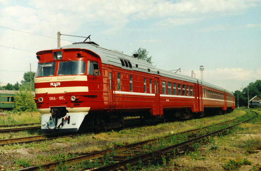 DR1A-186 (Estonian DMU)
09.07.1994
Rīga-Šķirotava
Võtmesõnad: riga-skirotava