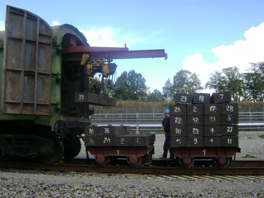 Scale control wagon with railcars
2010

