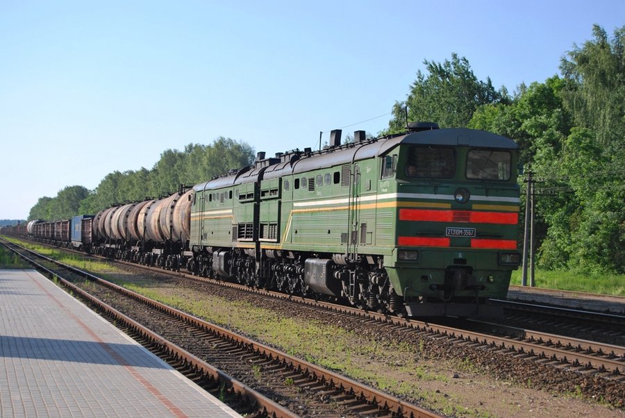 2TE10M-3567 (Belorussian loco)
27.06.2008
Kyviškės
Keywords: kyviskes