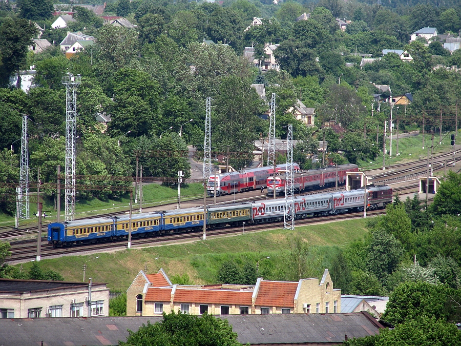 TEP60-0053 (ex. 2TEP60-0053A, Belorussian loco)
06.06.2010
Naujoji Vilnia
