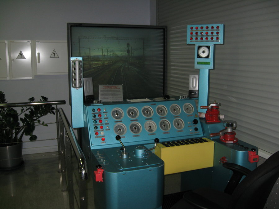 VL80T cab simulator
05.08.2009
Moscow railway museum
