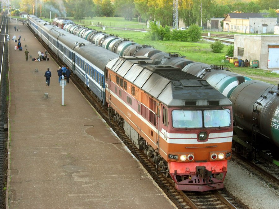 TEP70-0298 (Russian loco)
18.06.2006
Narva
