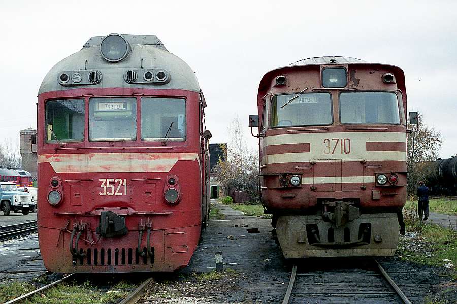 D1-692 (EVR D1-3521) & DR1A-230 (EVR DR1BJ-3710/2710) 
31.10.1997
Tartu depot
