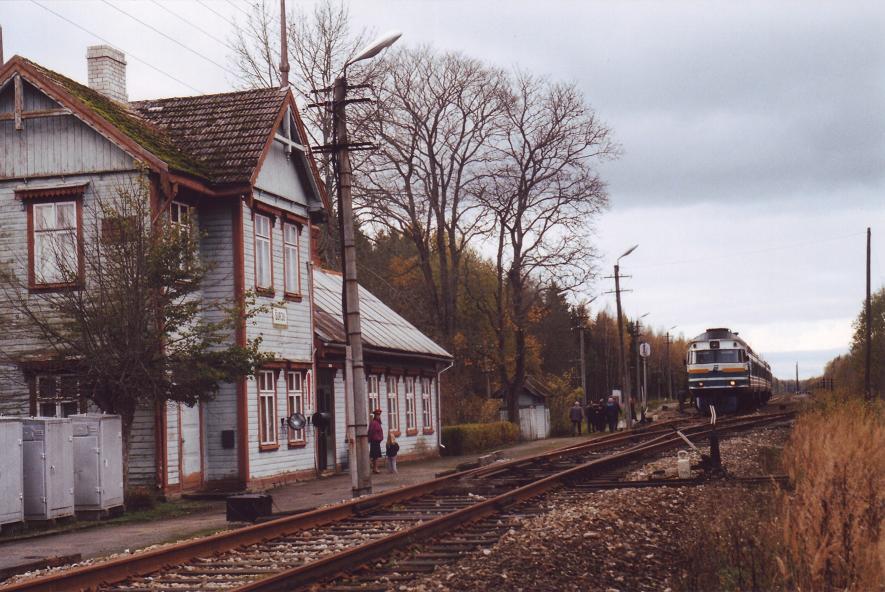 Surju station (DR1A-229)
13.10.1999
