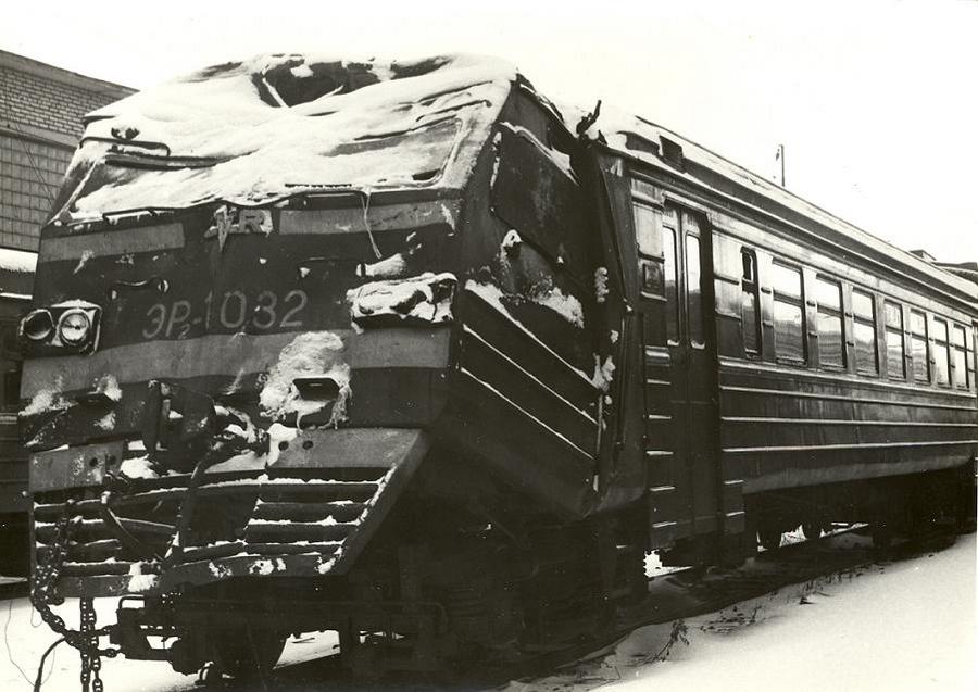 ER2-1032 after a collision in Tallinn
1980
Pääsküla
Võtmesõnad: accidents
