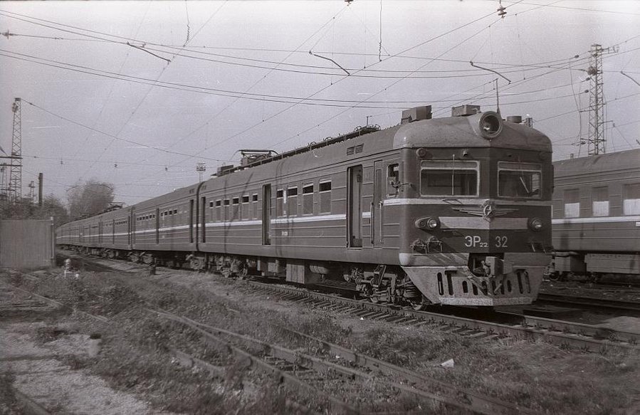 ER22-32
08.1985
Kursk station, Moscow
