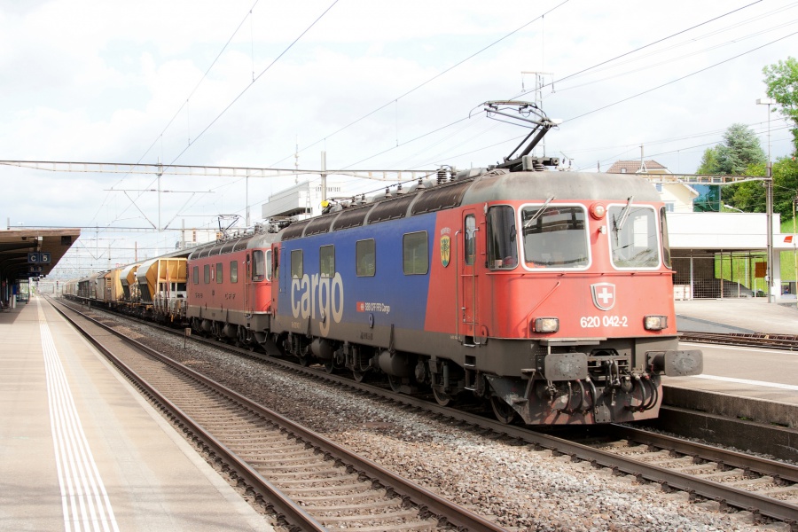 SBB Cargo Re 620 042
01.06.2016
Killwangen Spreitenbach
