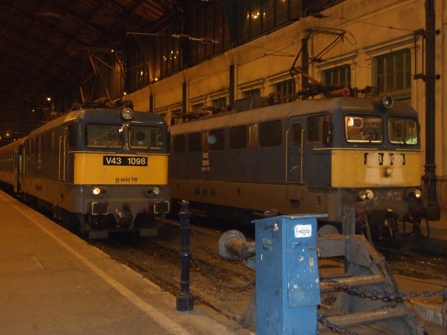V43-1096 and V43-1098
09.12.2010
Budapest-Nyugati station
